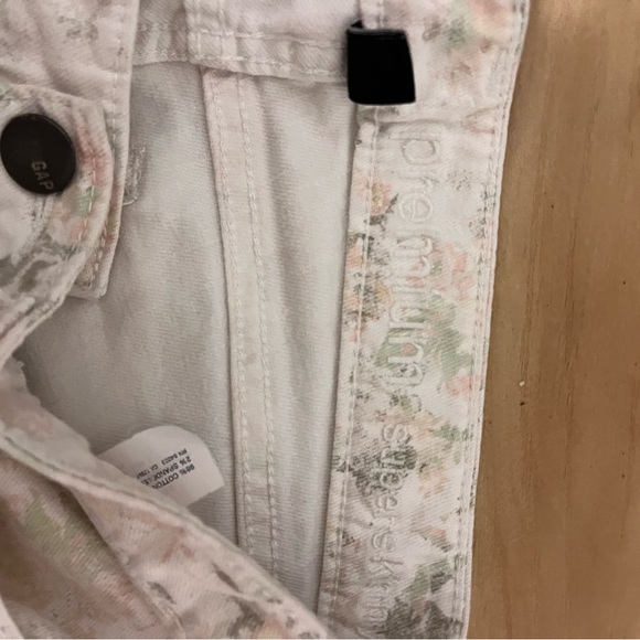 GAP Floral Print Jeans - Soft Pastel - Picture 3 of 3
